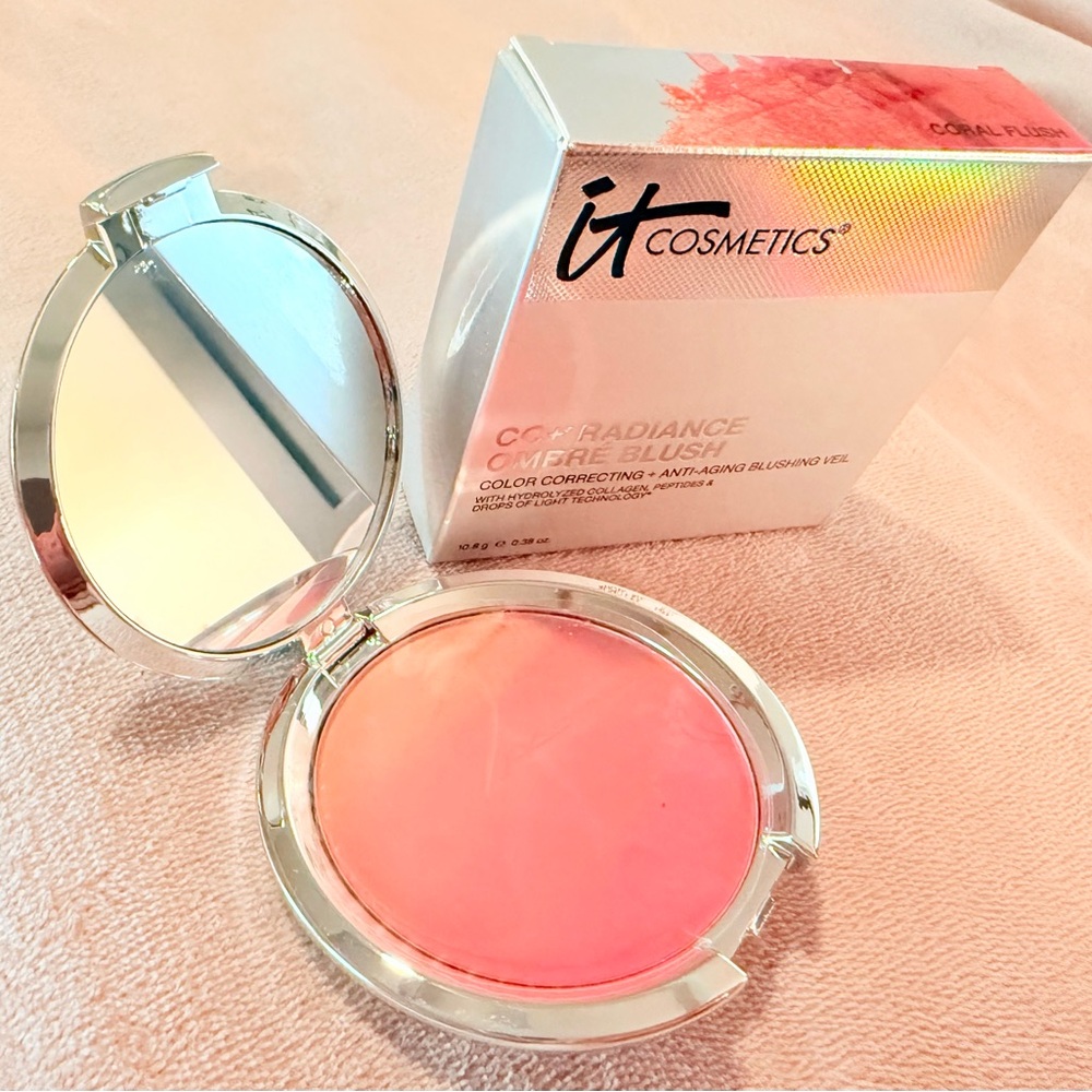 IT Cosmetics Coral Radiance ombré Blush